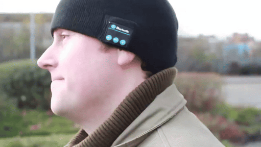 Praktisk Bluetooth-mössa med lampa och handsfree-funktion